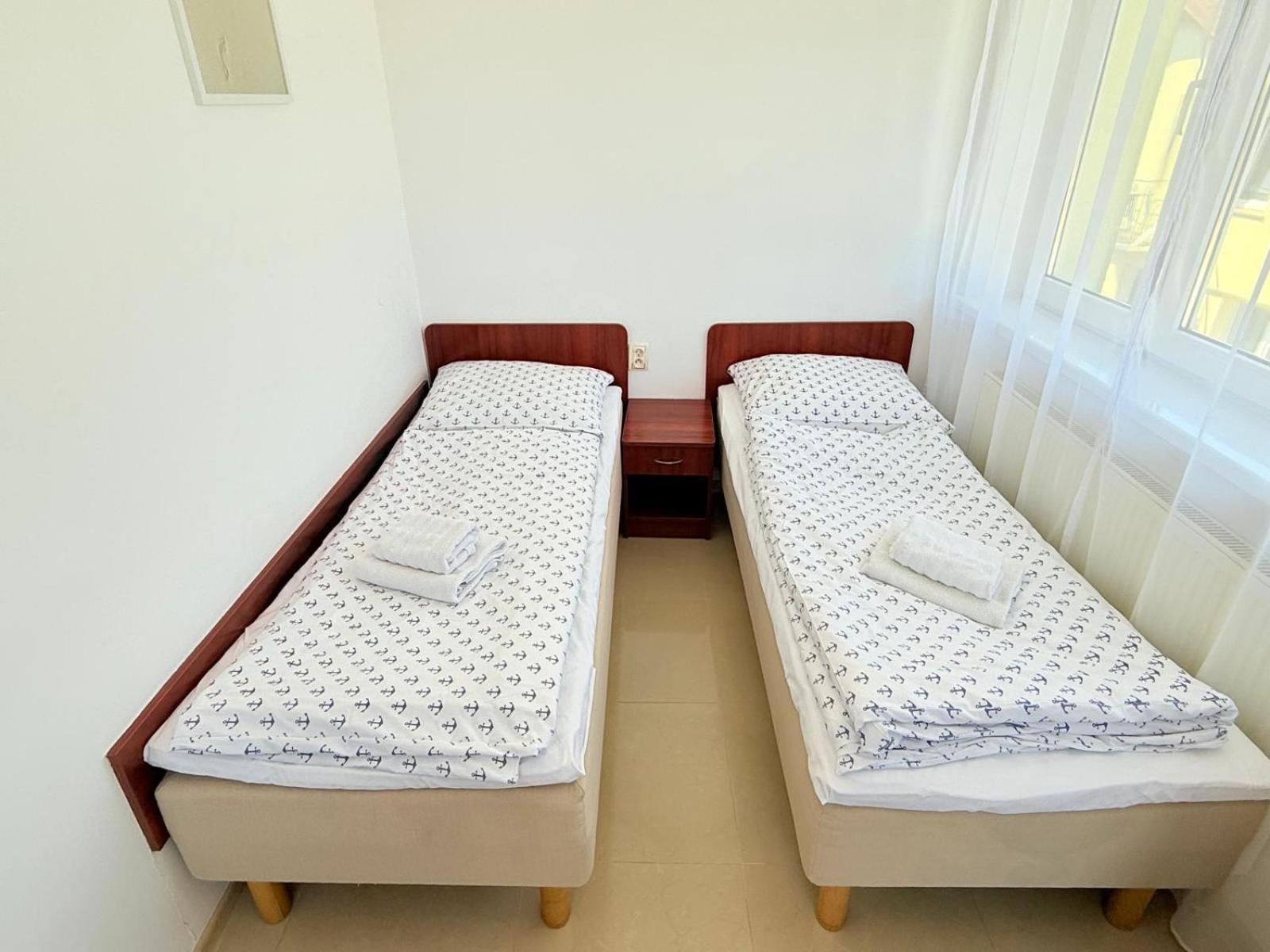 Standard Studio,1674793788:JPEG